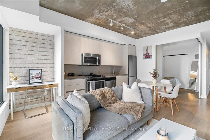 Property Photo: 111 Bathurst Street 505 ON M5V 0M9