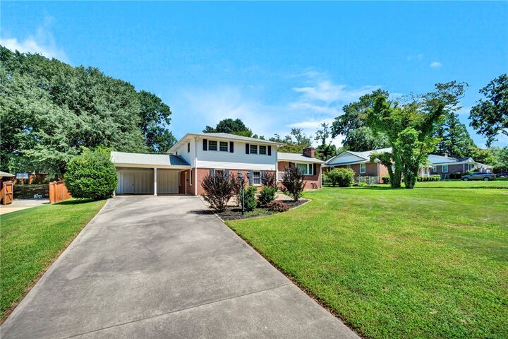 Property Photo: 2010 Boulevard Heights SC 29621