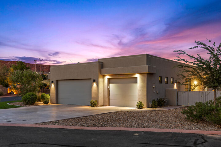 Property Photo: 2090 N Tuweap Dr #13 UT 84770