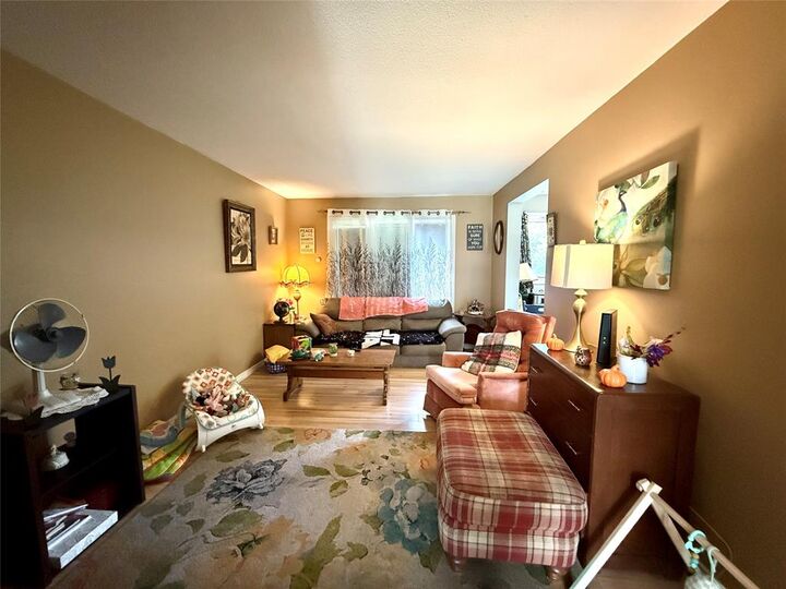 Property Photo:  808 Lanark Crescent  ON N7S 4E4 