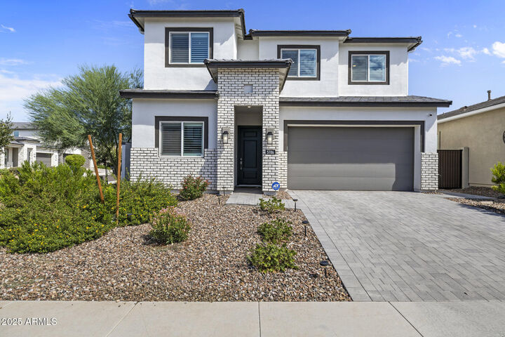 Property Photo:  5106 E Village Drive  AZ 85254 