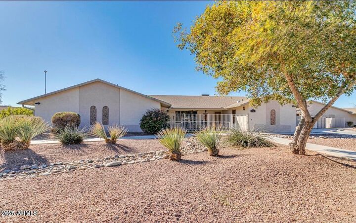 Property Photo: 1741 E Palm Parke Boulevard AZ 85122