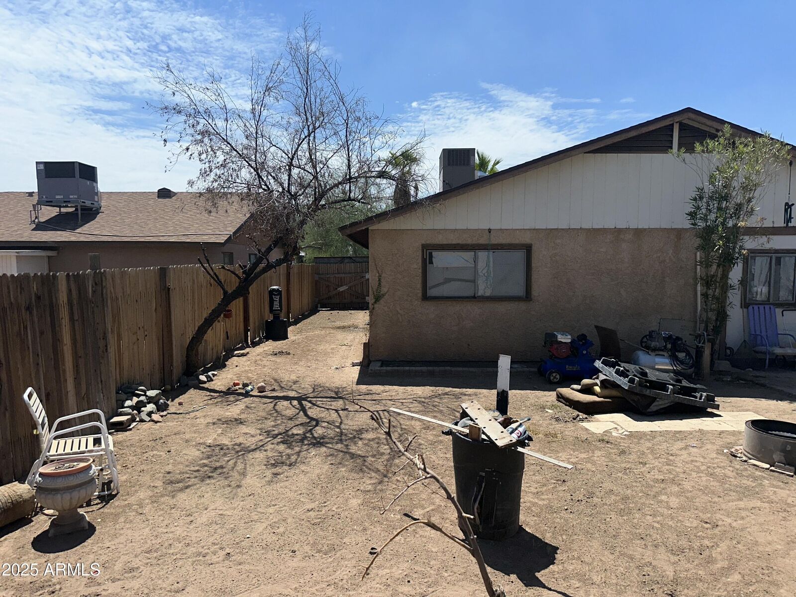 Property Photo: 604 W Emelita Avenue AZ 85210