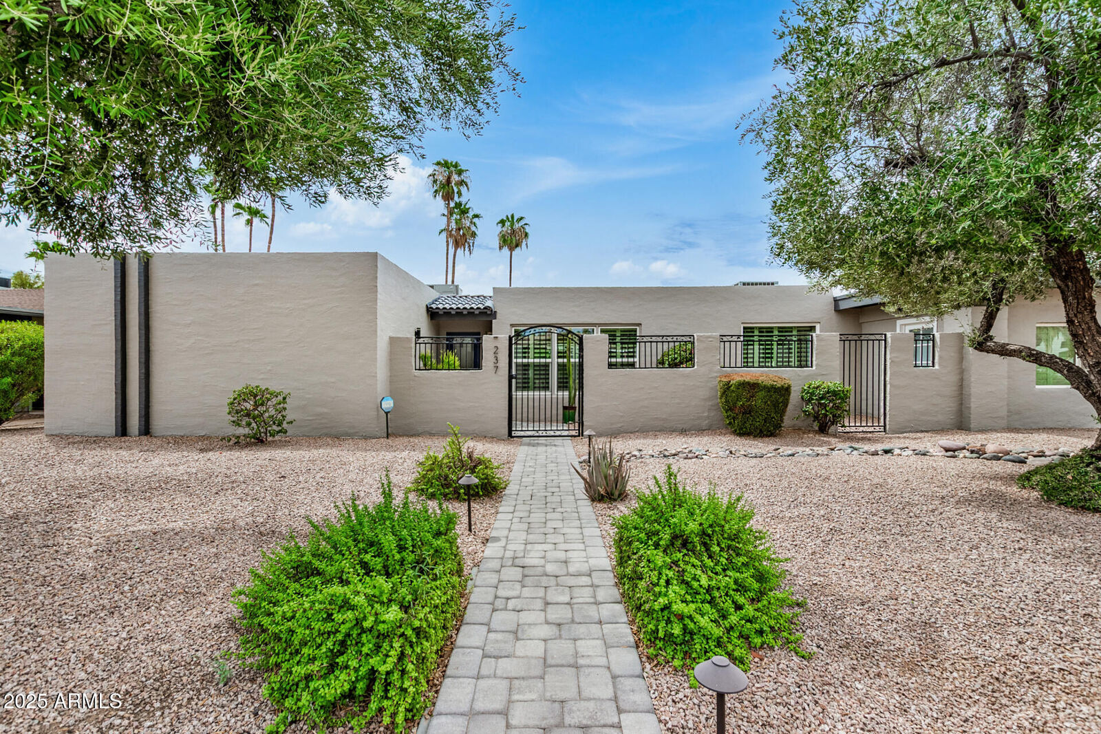 Property Photo: 237 W Pine Valley Drive AZ 85023
