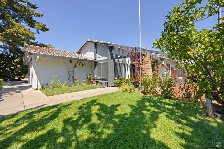 Property Photo: 310 Sunrise Way CA 94591
