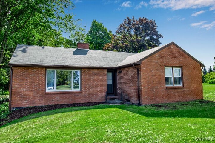 Property Photo: 10610 Swamp Road NY 14063