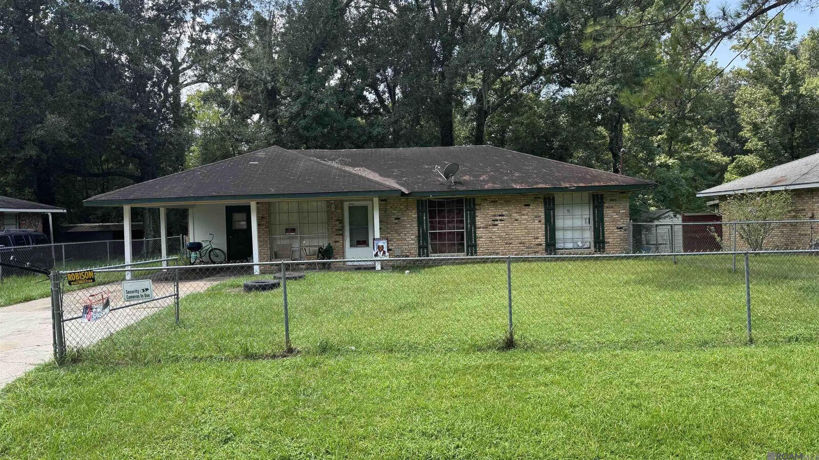 Property Photo: 9667 Gov Beauvais Dr LA 70811