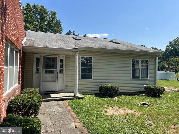 Property Photo:  3 Lawrencia Drive  NJ 08648 