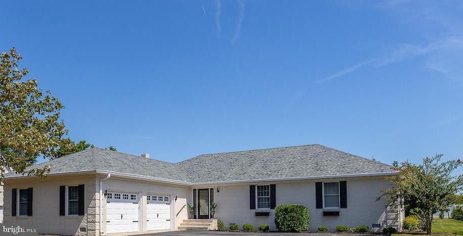 Property Photo:  22 Arnell Road  DE 19971 