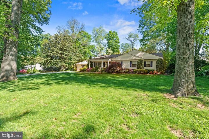 Property Photo:  1104 Lyndale Drive  VA 22308 