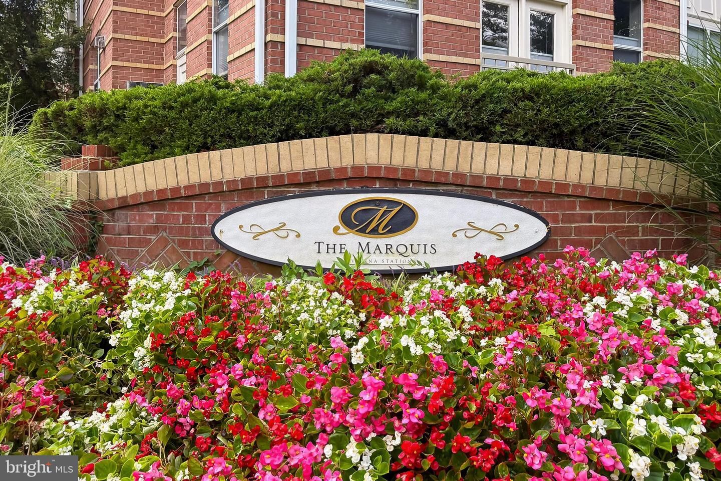 Property Photo: 2791 Centerboro Drive 76 VA 22181