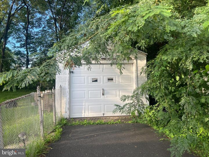 Property Photo: 2517 Patane Avenue PA 19001