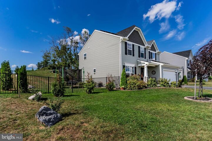 Property Photo: 531 Emerald Way PA 17015