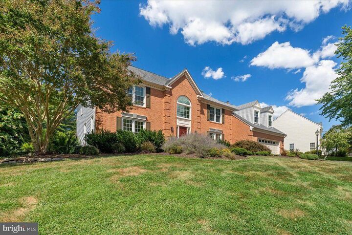 Property Photo: 8608 Oak Brook Lane VA 22039