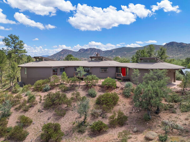 Property Photo:  1111 S Sutton Road  AZ 85541 