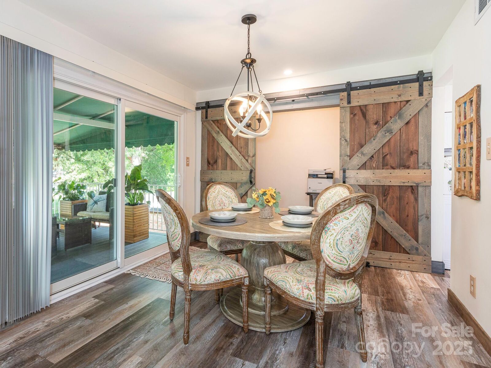 Property Photo:  8340 Meadow Lakes Drive  NC 28210 