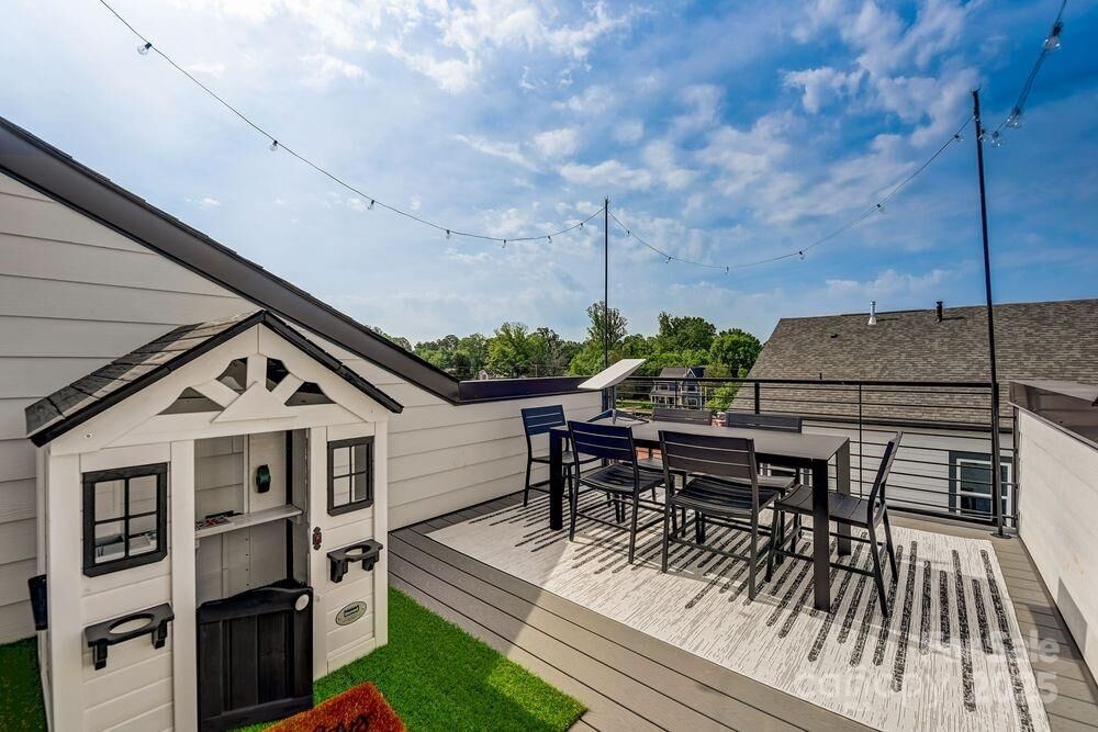 Property Photo: 504 Annie Lowery Way NC 28036