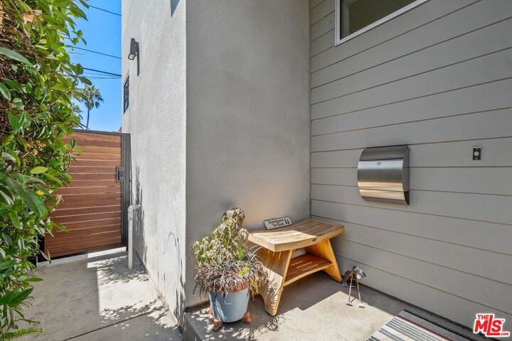 Property Photo:  3623 1/2 S Centinela Ave  CA 90066 