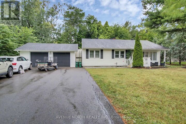 Property Photo:  65 Rothwell Drive  ON K1J 7G7 