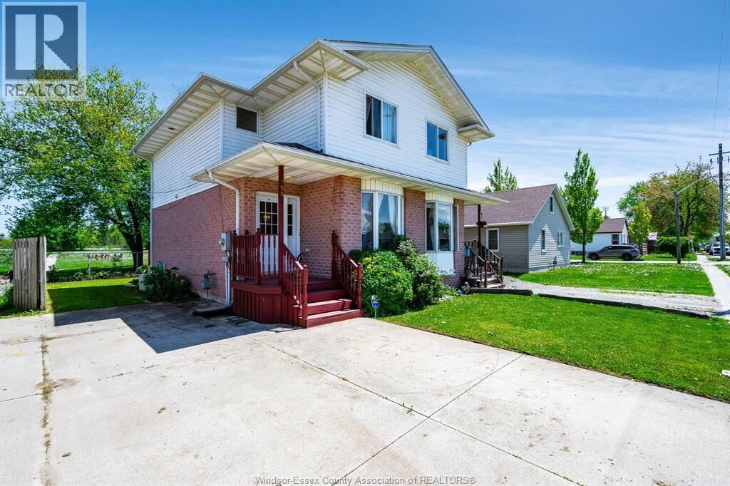 Property Photo:  188 Arthur Street North  ON N0R 1G0 