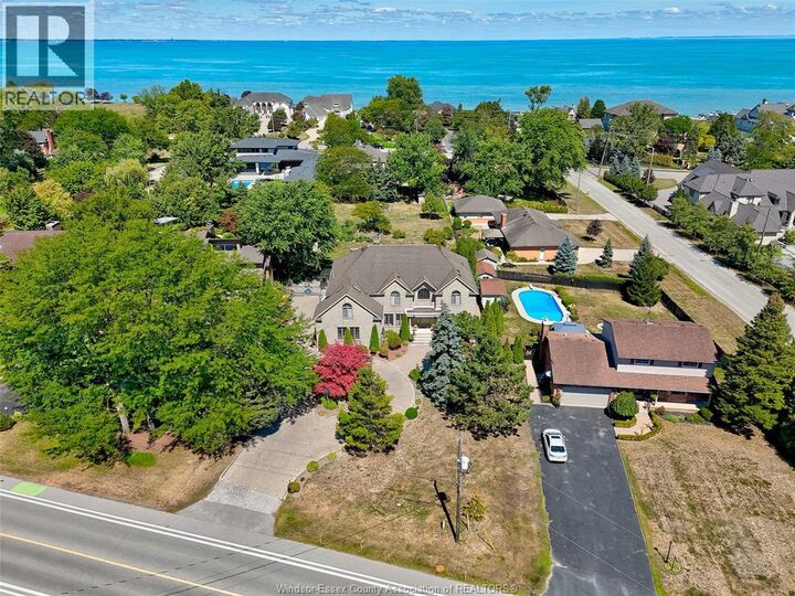 Property Photo:  492 Old Tecumseh  ON N8N 3S8 