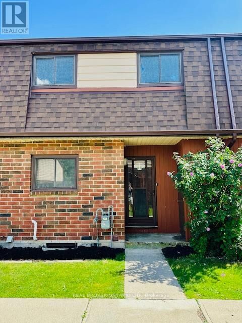 Property Photo:  1350 Garth Street 52  ON L9C 5V3 