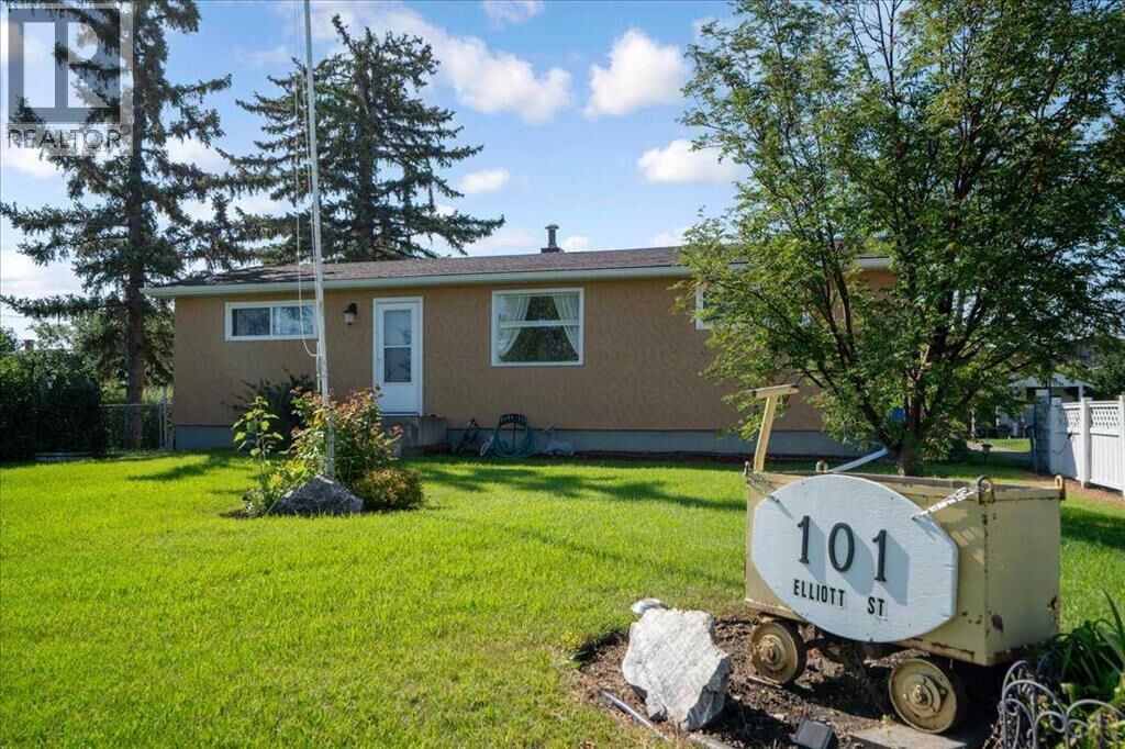 Property Photo: 101 Elliott Street AB T0L 0A0