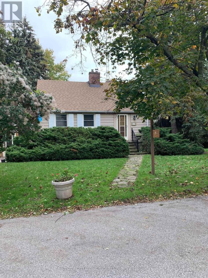 Property Photo: 21 Faircroft Boulevard ON M1M 2W9