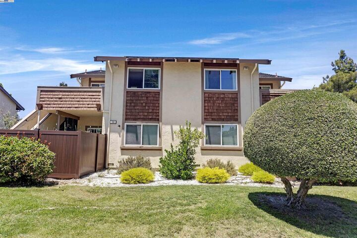 136 Hackamore Ln  Fremont CA 94539 photo