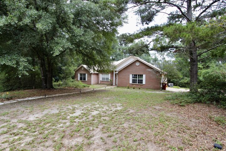 Property Photo: 218 Golf Course Drive FL 32536