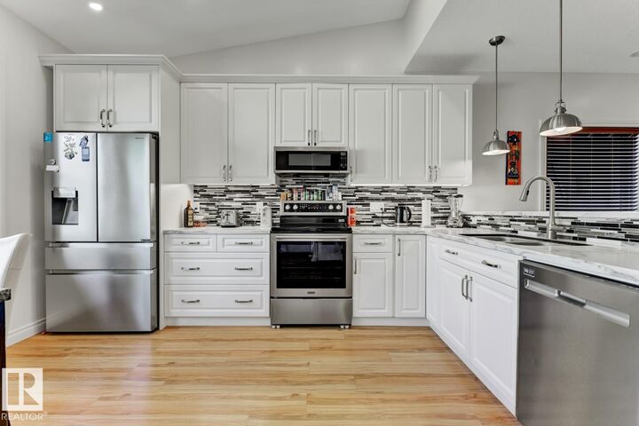 Property Photo:  11306 89 Street NW  AB T5B 3T6 