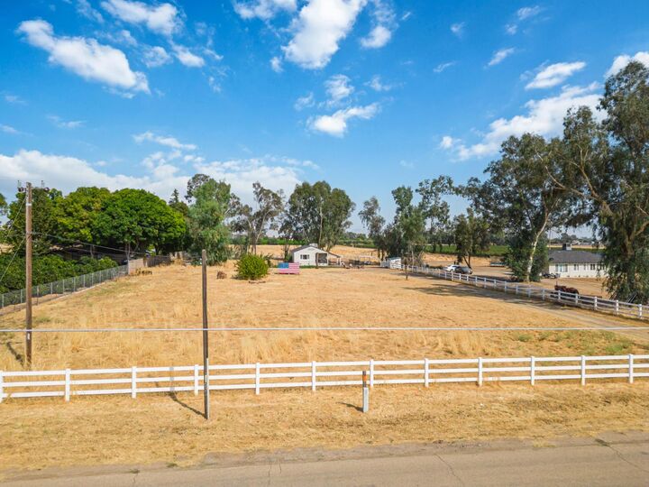 Property Photo:  3520 N Bethel Drive  CA 93657 