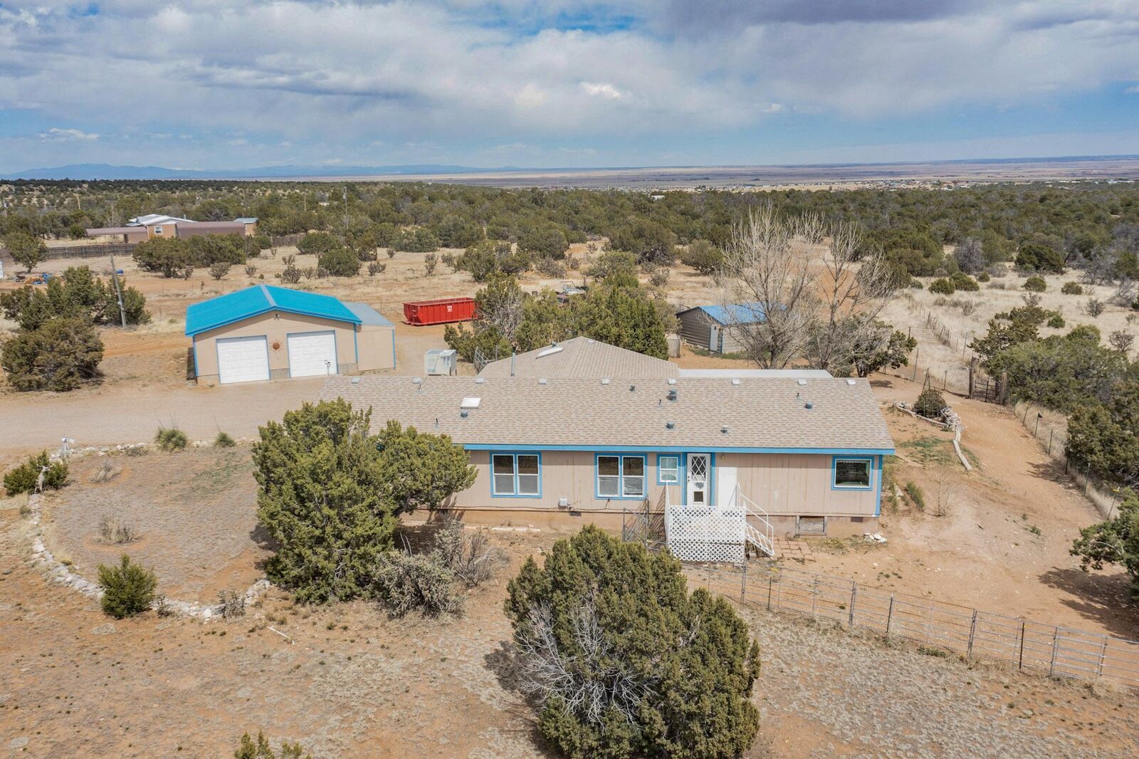 Property Photo: 10 Ranch Trail NM 87015