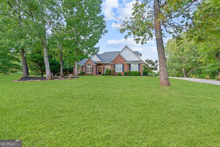 Property Photo:  129 Eagle Pointe Drive  GA 30533 