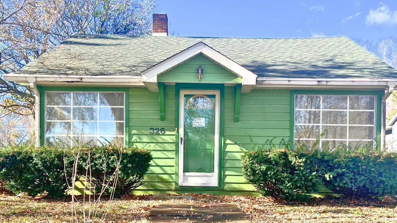 Property Photo: 326 S 11th Street IN 46304