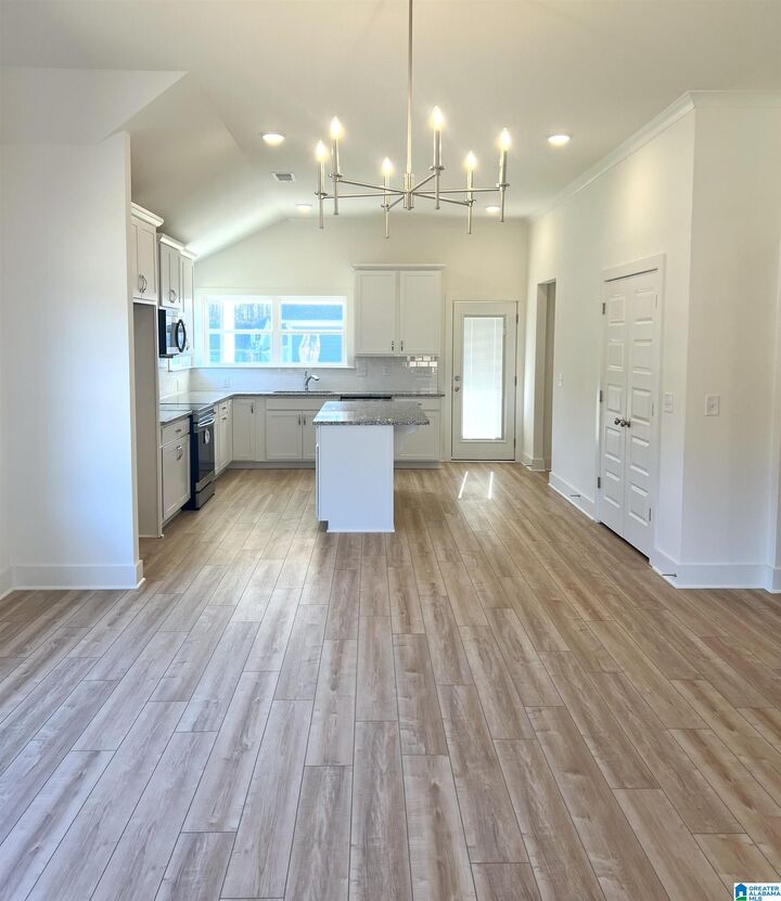 Property Photo:  401 Gateshead Drive  AL 35147 