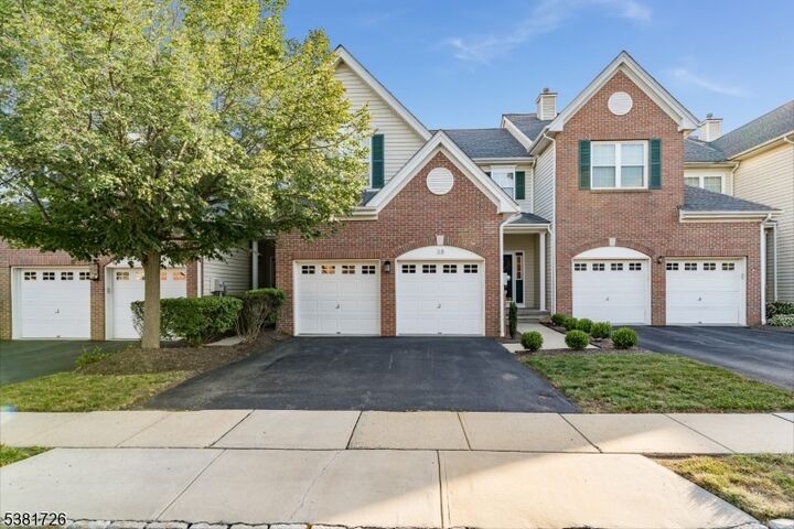 38 Surrey Ln  Raritan Twp. NJ 08822 photo