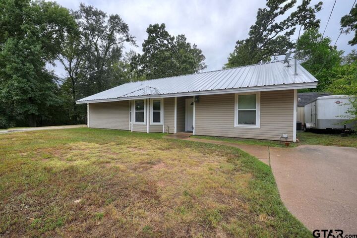 Property Photo: 2509 Broadway Blvd TX 75662