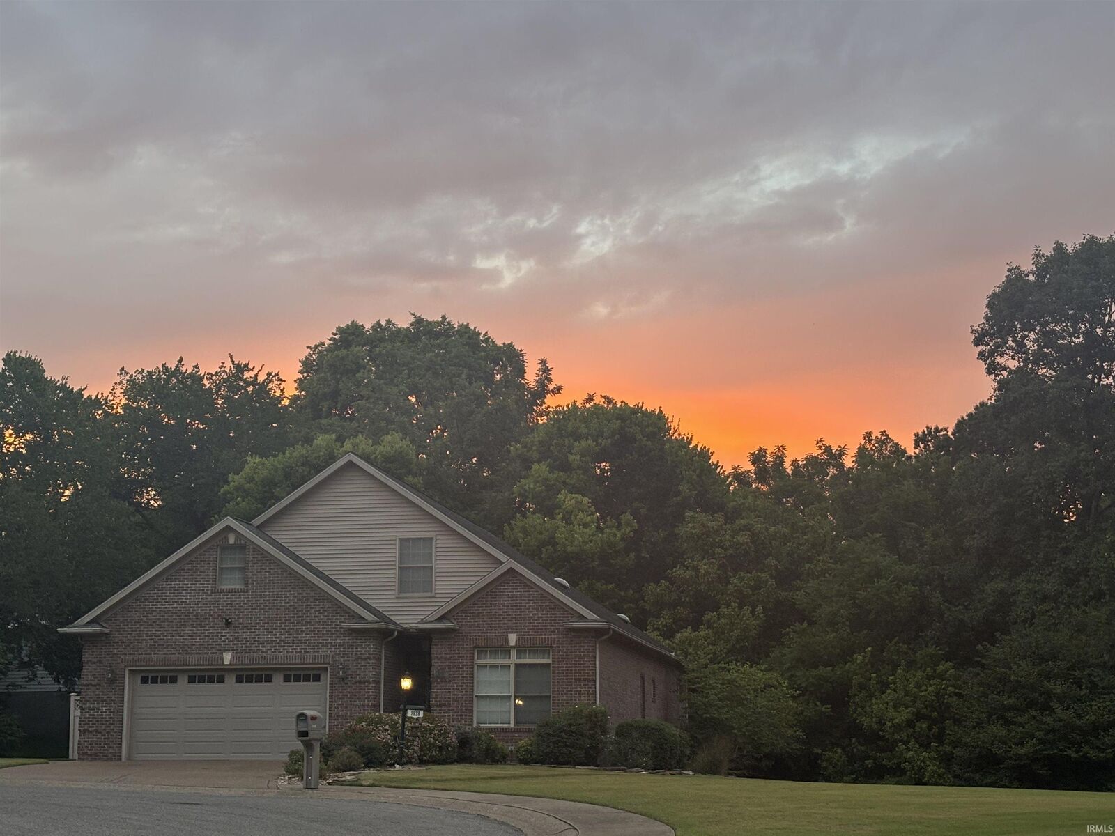 Property Photo:  2928 Betsy Court  IN 47720 