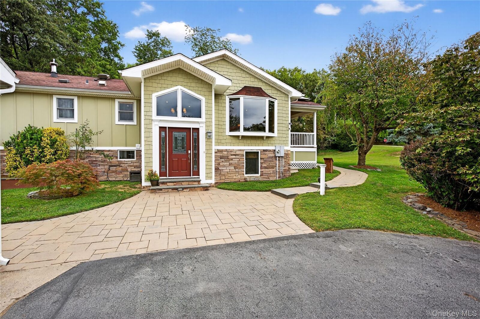 Property Photo: 6 Marvelle Lane NY 10998