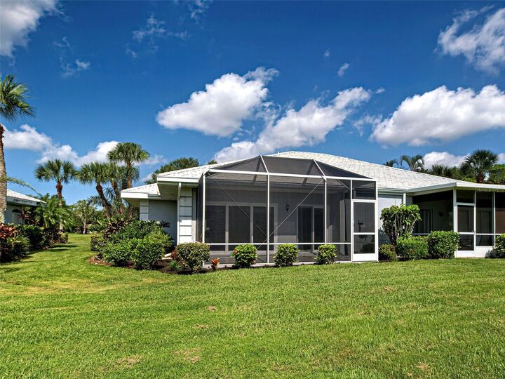 Property Photo:  236 Cerromar Way S 40  FL 34293 