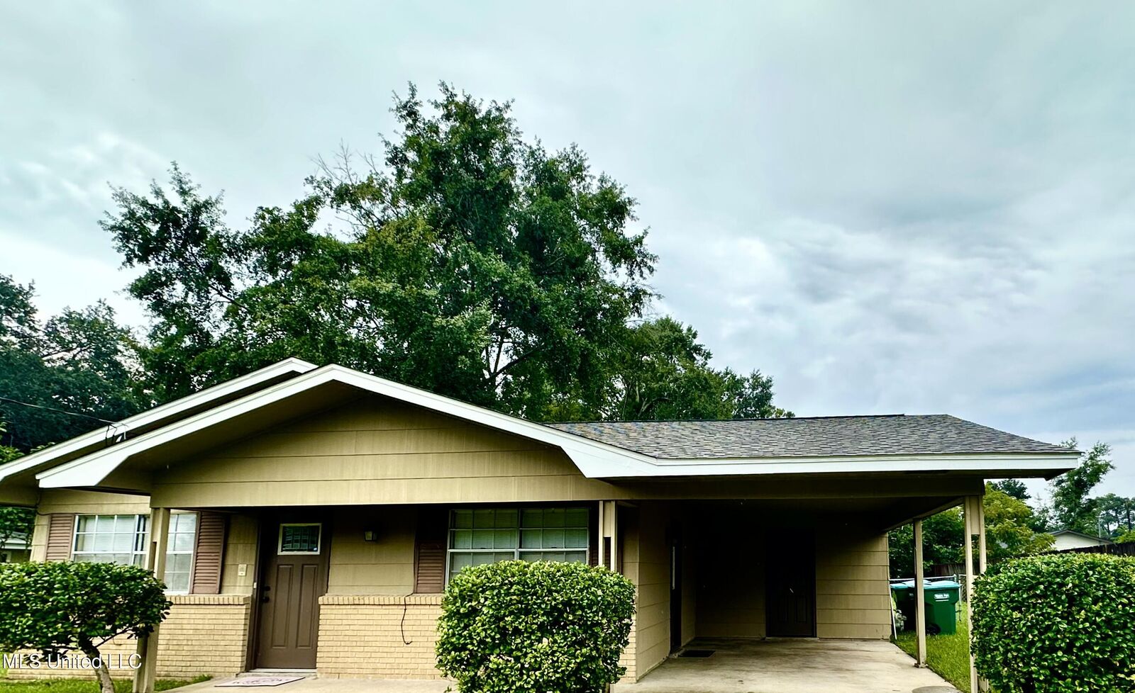 Property Photo:  121 Beverly Drive  MS 39564 