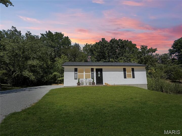 915 Mill Hill Road  St Clair MO 63077 photo