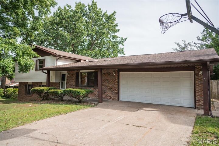 Property Photo:  1809 Autumn Drive  MO 63701 