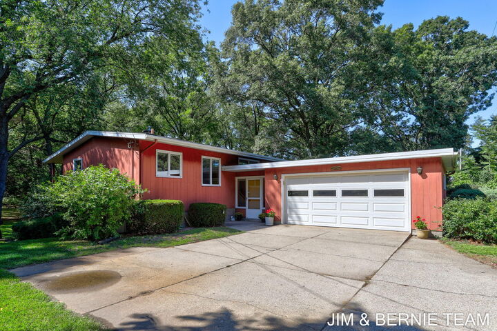 Property Photo: 352 Beeline Road MI 49424
