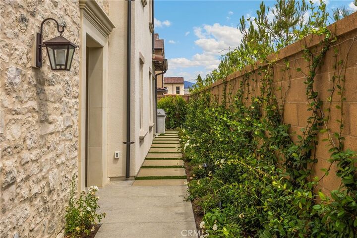 Property Photo:  122 Oakstone  CA 92618 