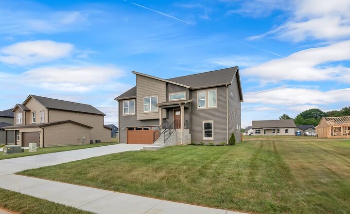 Property Photo:  211 Donegal Dr  TN 37042 