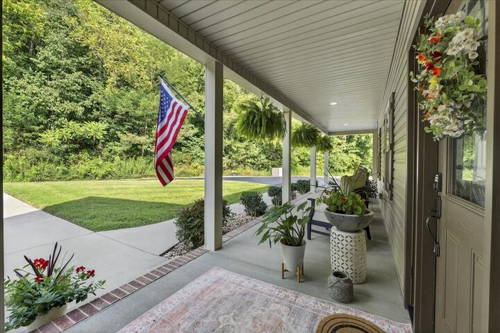 Property Photo: 1250 Ed Seay Gregory Ln TN 37074