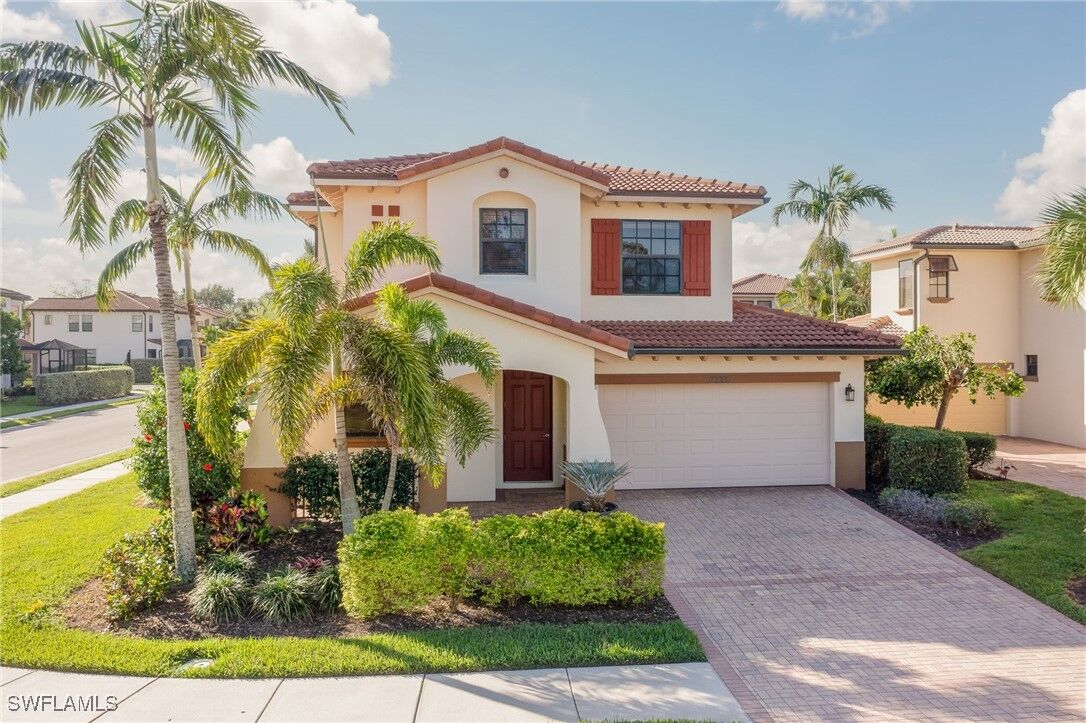 Property Photo: 1224 Manado Drive S FL 34113