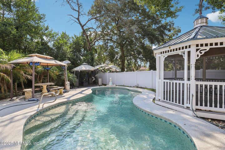 4251 Pinewood Avenue  Jacksonville FL 32207 photo